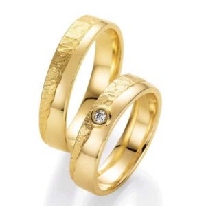 Ambachtelijke geelgouden trouwringen met briljant geslepen diamant-collectie Circles Trouwringen-078-6200966
