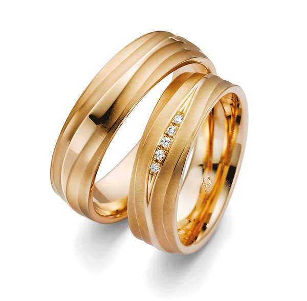Rosé-gouden-trouwringen-gepolijst-en-zandmat-5-diamanten_Circles-Trouwringen-Zwijndrecht