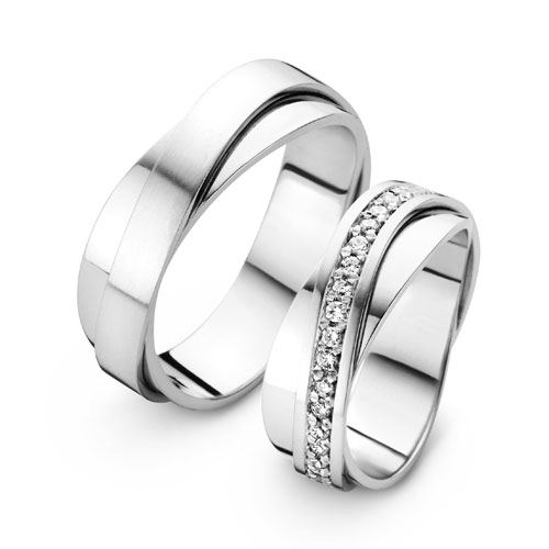trouwringen-aparte-trouwringen-met-een-bijzonder-design-met-19-diamanten-Circles Trouwringen-Zwijndrecht